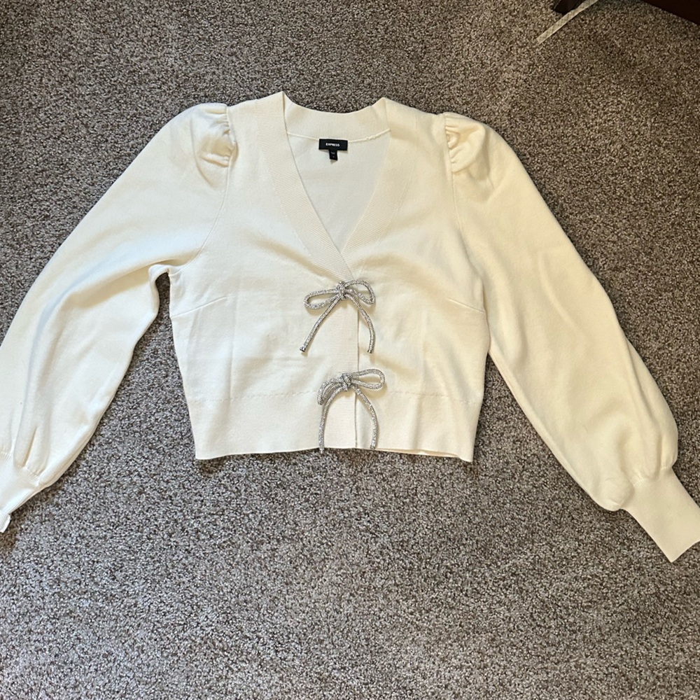 Express bow sweater, snap buttons